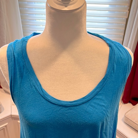Ladies size medium tank top super flowy - Picture 2 of 7